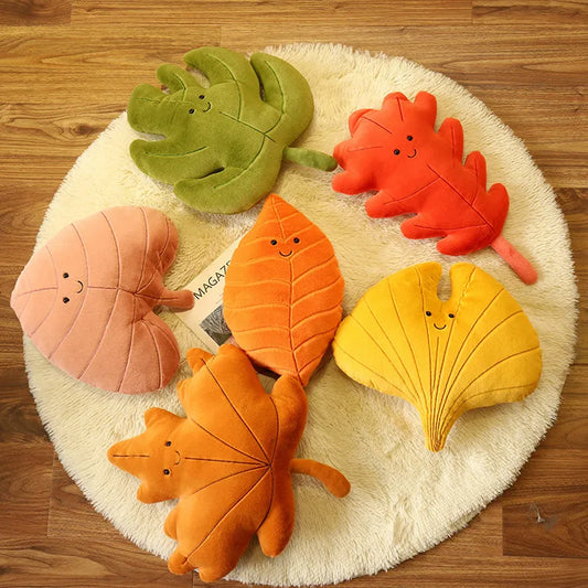 Cute Autumn Leaf Plush Toys - Soft Maple Leaves Design for Cosy Home Decor Halloween Kids' Rooms, Gifts - Adorable Leaf-Shaped Plush Pillows